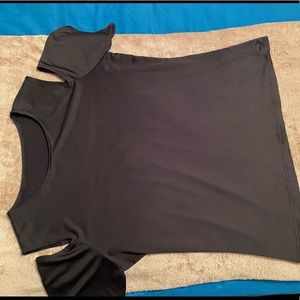 Shoulder cut out blouse
